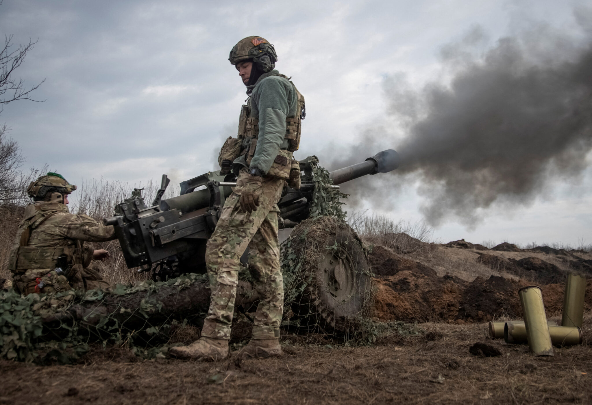 Украинские артиллеристы на позициях возле Бахмута. Фото REUTERS/Oleksandr Ratushniak/Scanpix/Leta