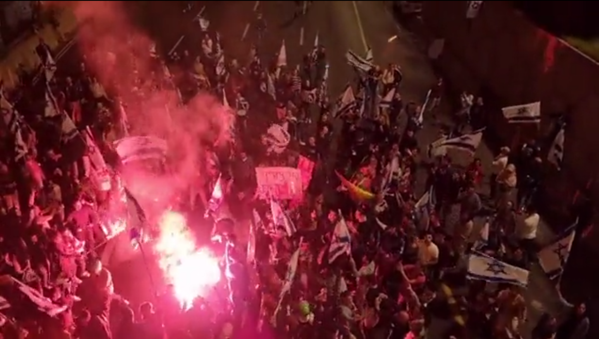 Митинги в Изариле 4 марта. Фото: скриншот видео из соцсетей. 