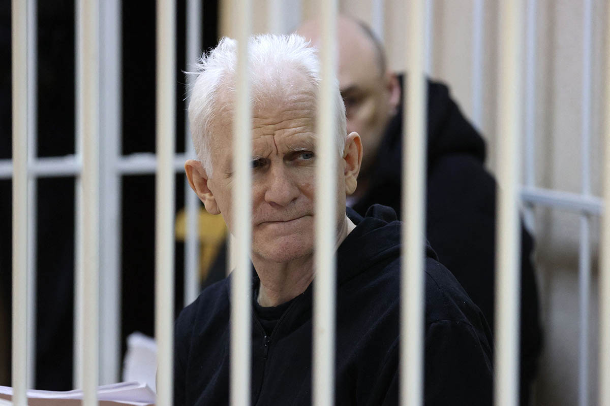 Находящийся в заключении лауреат Нобелевской премии Алесь Беляцкий. Фото Vitaly PIVOVARCHIK/BELTA/AFP/Belarus OUT/Scanpix/Leta