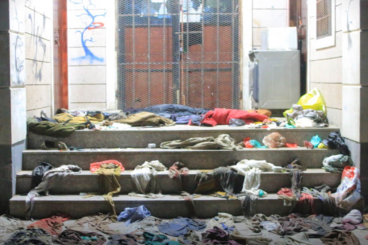 Последствия давки на благотворительной акции в школе в Сане, столице Йемена. Фото HOUTHI MEDIA CENTER/EPA/Scanpix/Leta