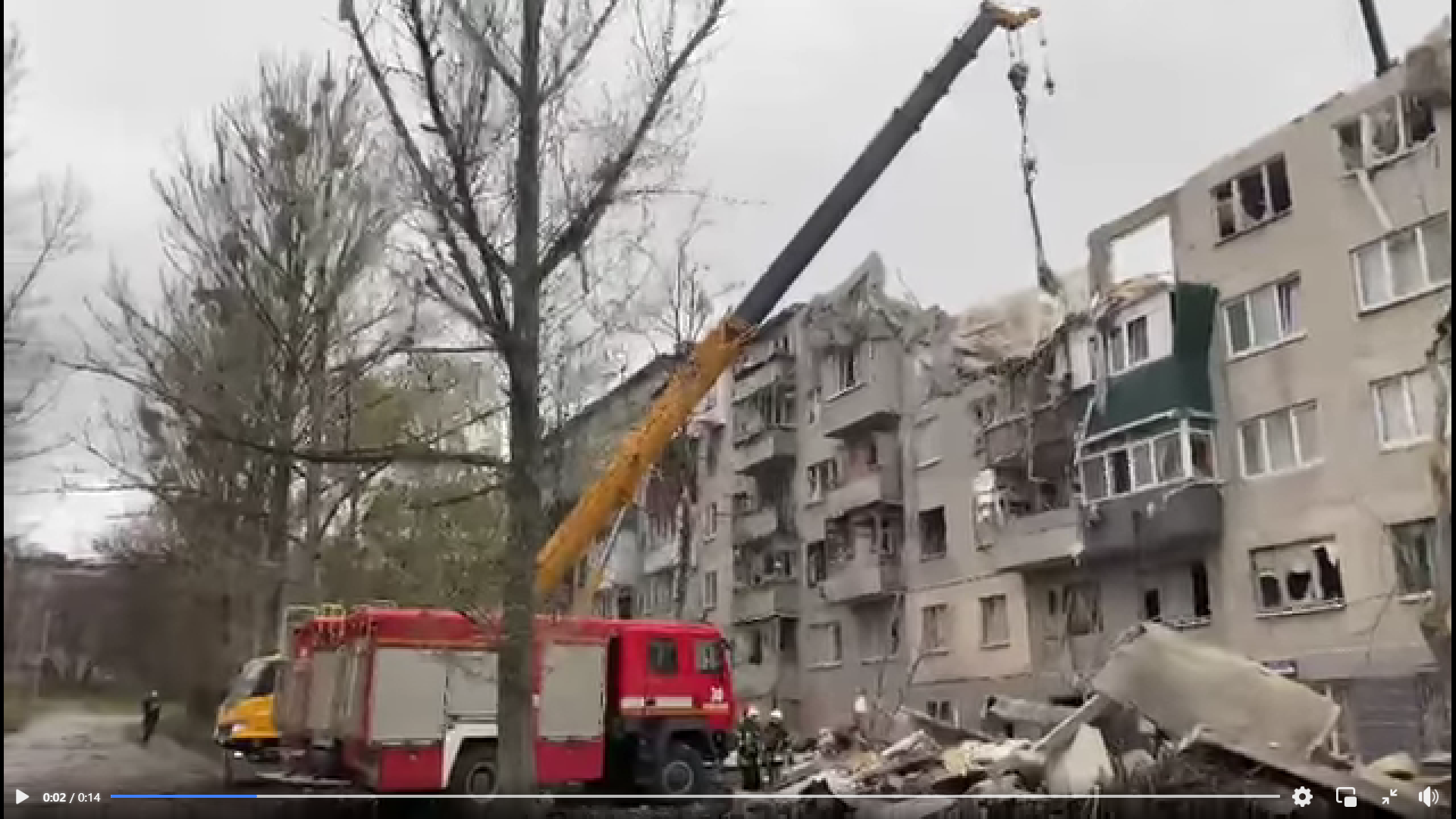 Разрушенный жилой дом в Славянске. Фото Facebook Вадима Ляха.