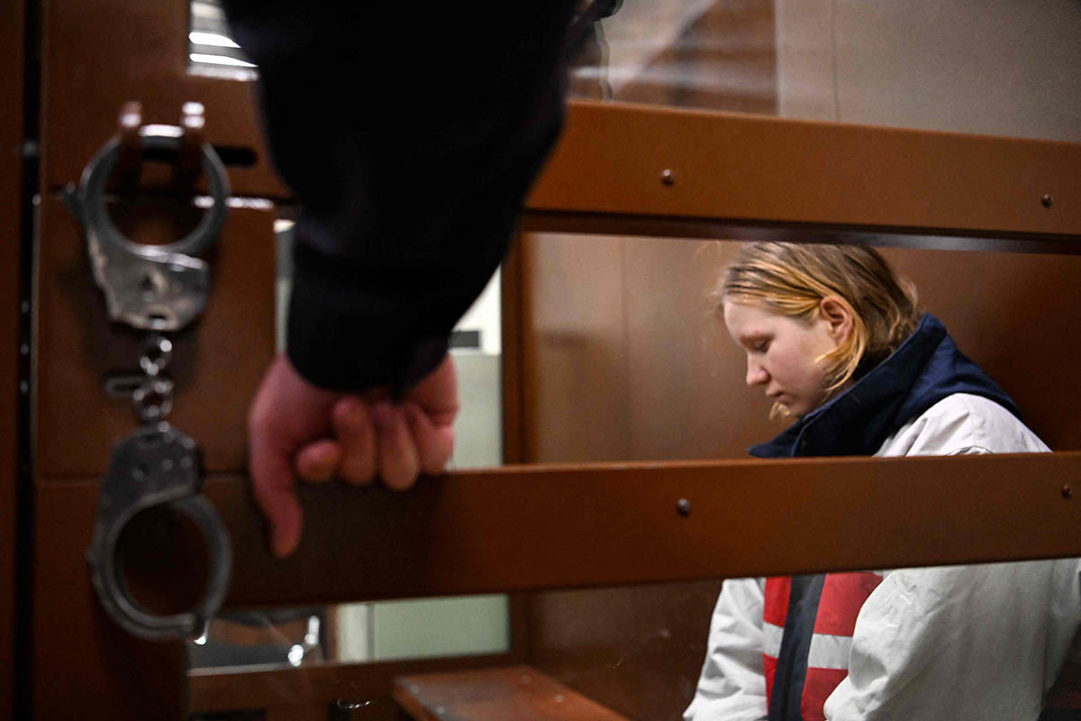 Дарья Трепова на слушании в Басманном районном суде Москвы, 4 апреля 2023 года. Фото Kirill KUDRYAVTSEV/AFP/Scanpix/Leta