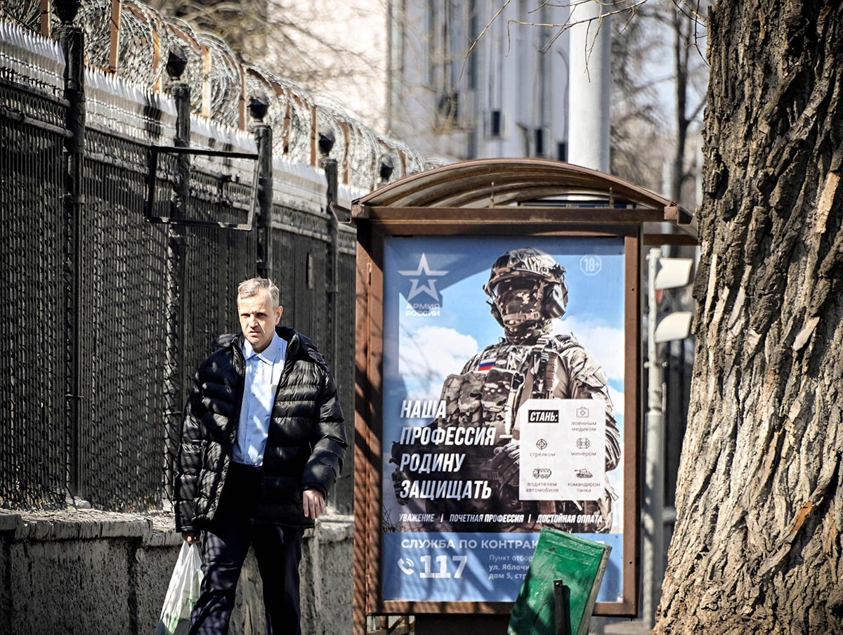 Рекламный баннер в Москве. Фото Alexander NEMENOV/AFP/Scanpix/Leta