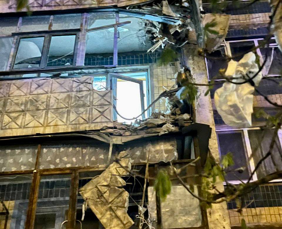 Последствия взрыва бомбы в Белгороде 20 апреля 2023 года. Фото телеграм-канала Вячеслава Гладкова