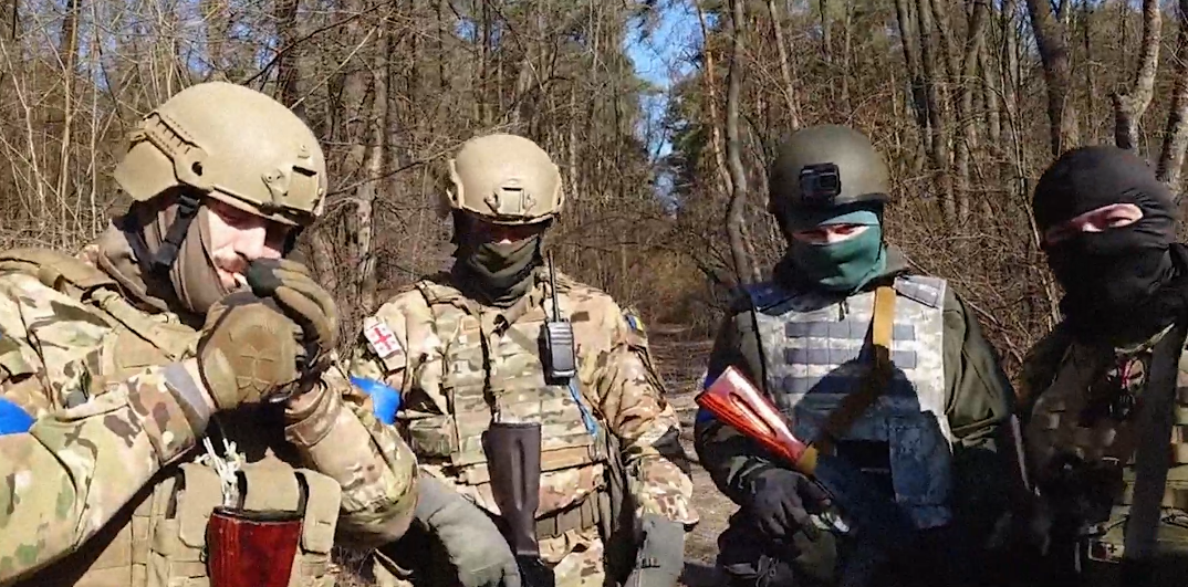 Грузинские добровольцы, воюющие в Украине на стороне ВСУ. Кадр видео SpektrPress