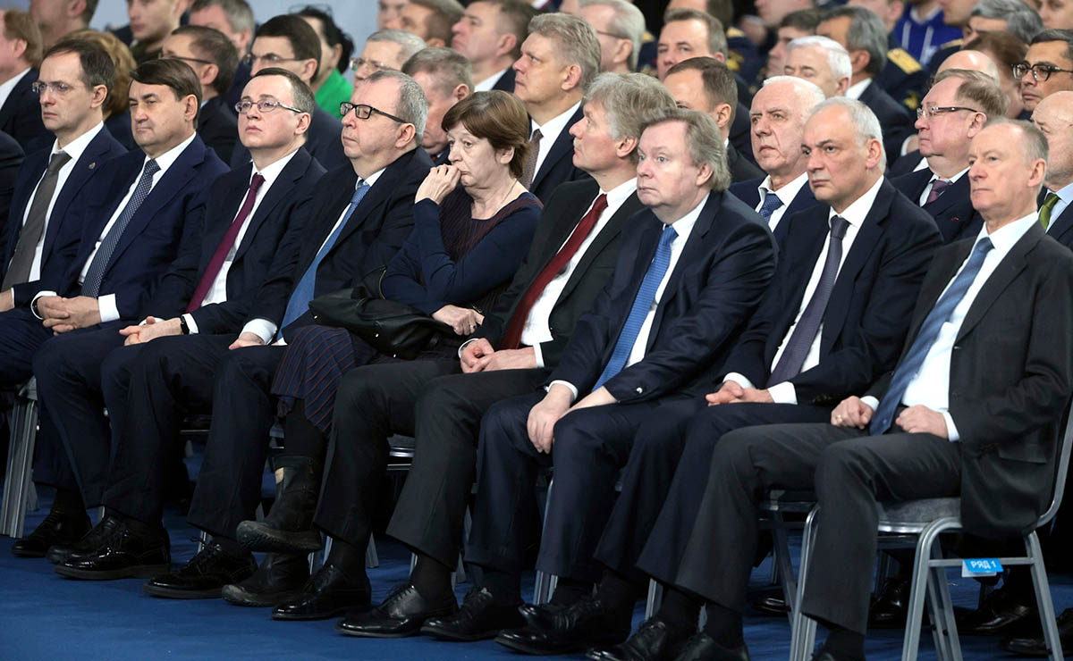 Российские правительственные чиновники слушают ежегодное обращение президента Владимира Путина к Федеральному собранию. Фото Mikhail Metzel/Kremlin Pool/ZUMA Press Wire/Scanpix/Leta