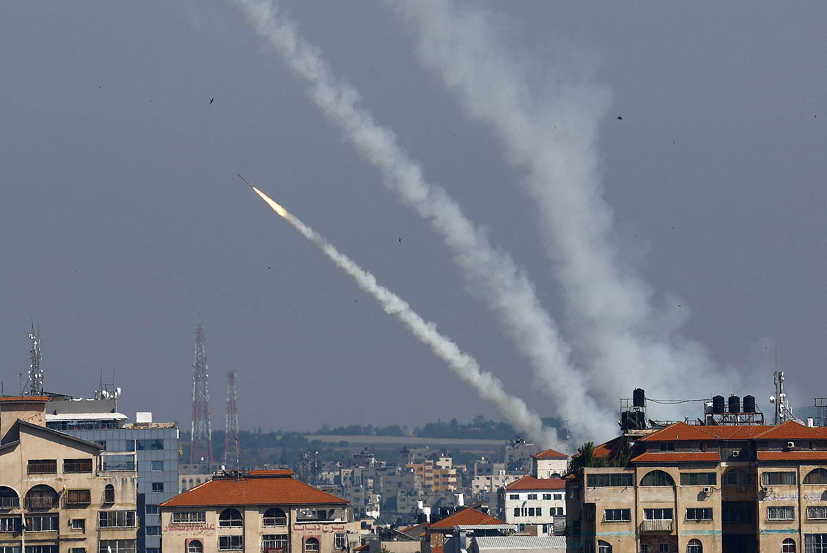 Ракетный пуск из Газы по Израилю, 10 мая 2023 года. Фото Mohammed Salem/REUTERS/Scanpix/LETA