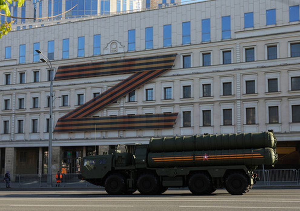 Ракетный комплекс с-300 на улицах Москвы перед началом Парада Победы 9 мая 2023 года. Фото Evgenia Novozhenina/Reuters/Scanpix/LETA