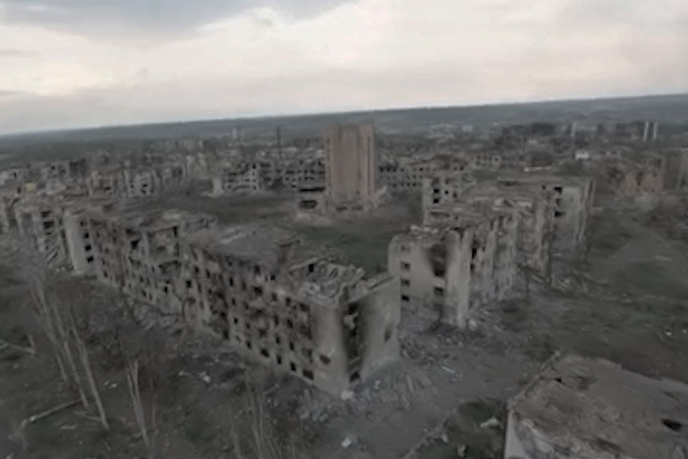 Бахмут после десяти месяцев боев. Скриншот из видео РИА Новости.