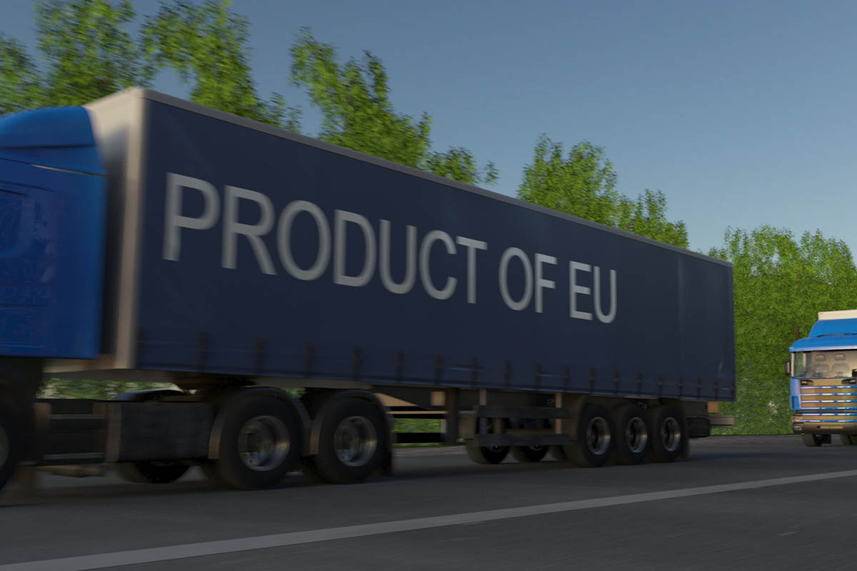 Автоперевозки грузов из Европы. Иллюстративное фото alexeynovikov по лицензии Istockphoto