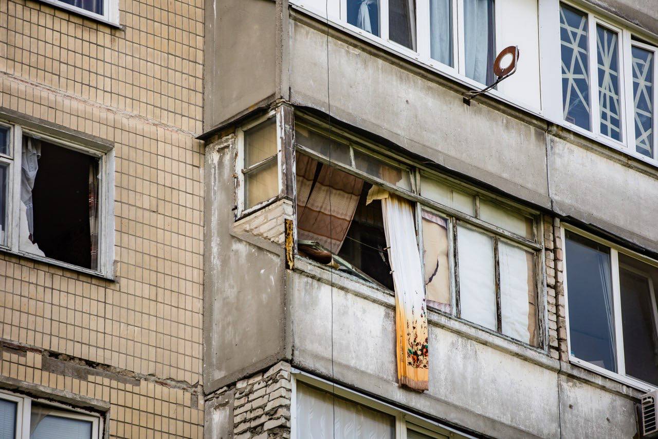 Последствия удара по больнице в Днепре 26 мая 2023 года. Фото Сергей Лысак / Telegram.