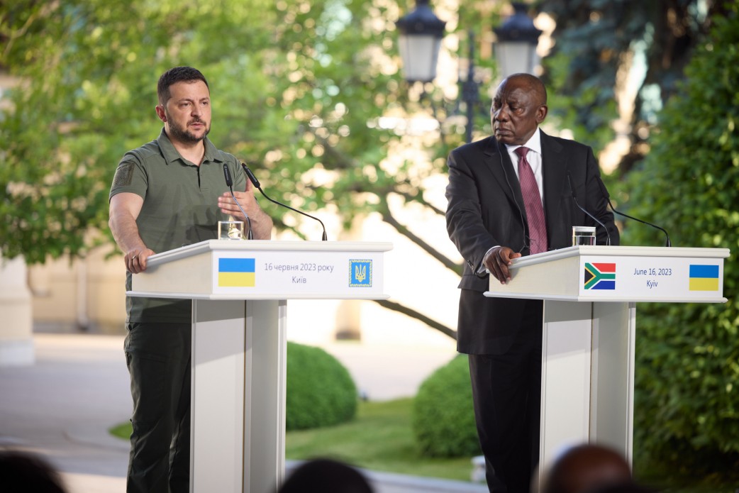 Президент Украины Владимир Зеленский и президент ЮАР Сирил Рамафоса 16 июня 2023 года. Фото пресс-служба президента Украины.