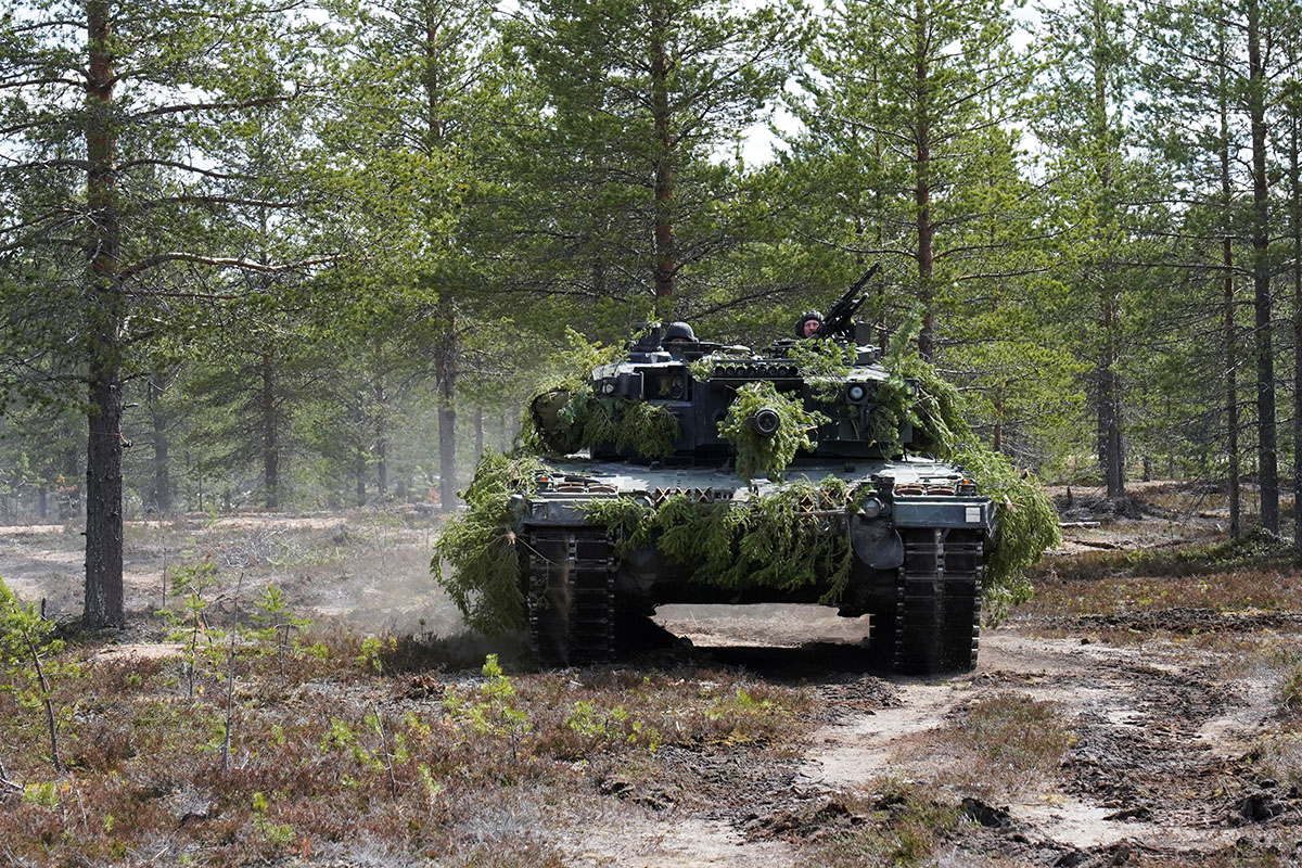 Танк Leopard 2 во время учений в Финляндии. Фото Janis Laizans/REUTERS/Scanpix/Leta