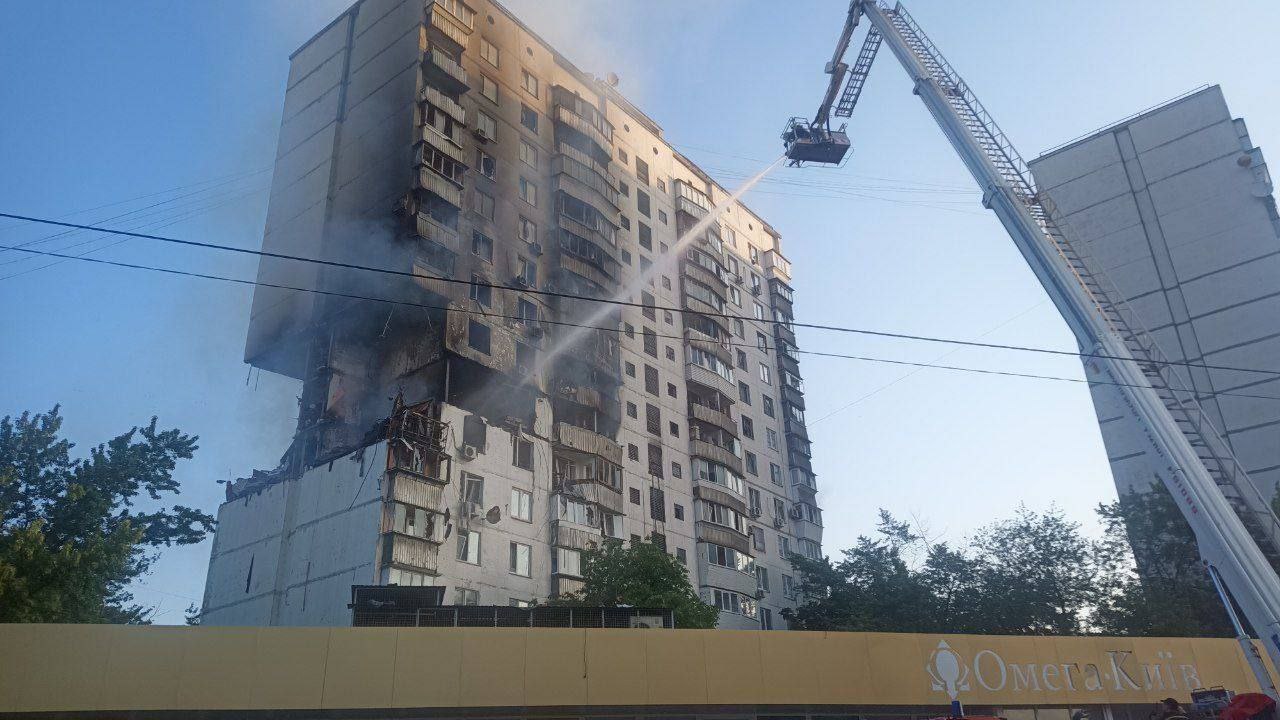 В Киеве произошел взрыв в многоэтажном здании — один человек погиб Спектр