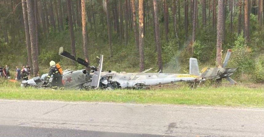 Разбившийся в Беларуси вертолет Ми-24. Фото: телеграм-канала «МотолькоПомоги»