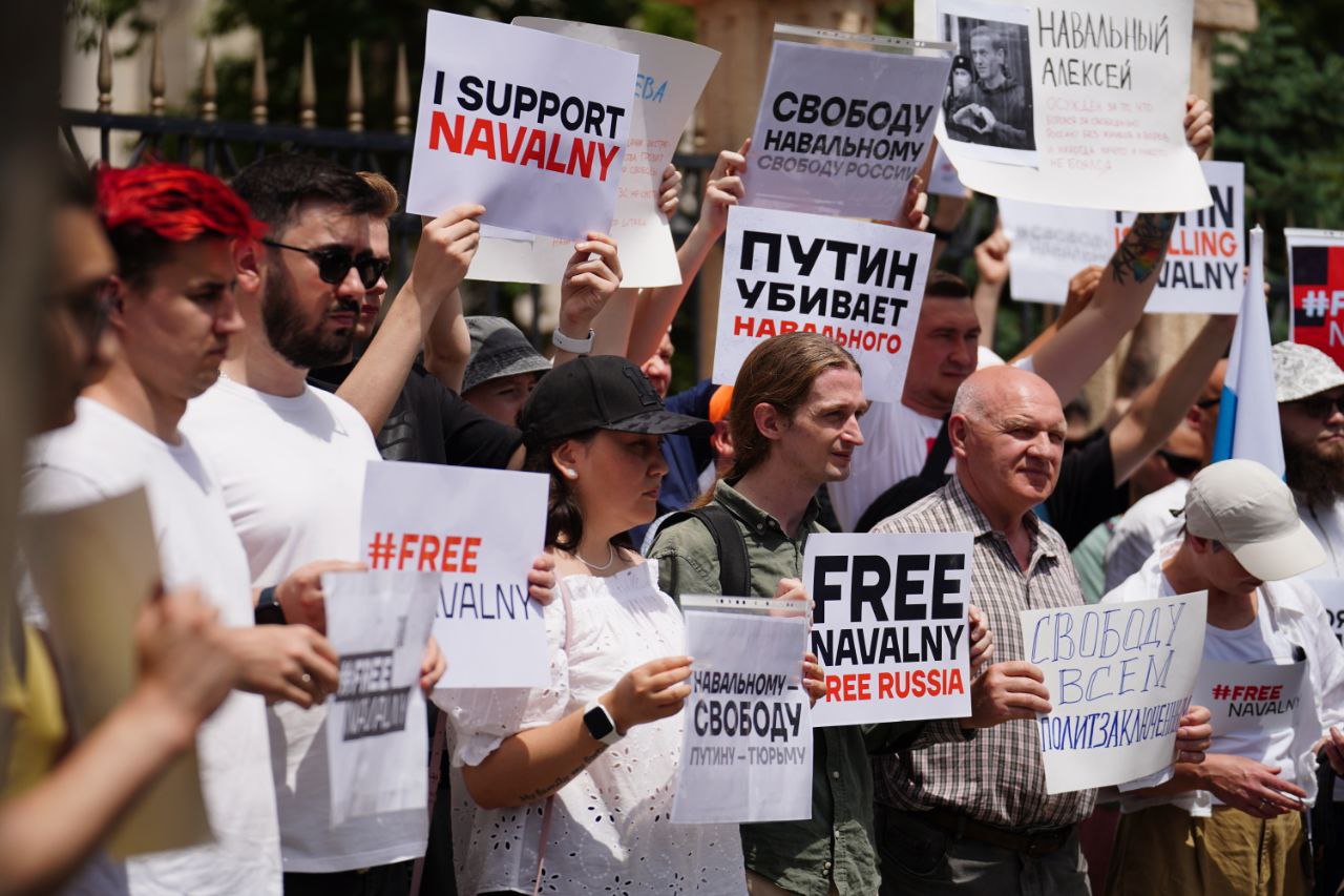 Акция в поддержку Алексея Навального в Тбилиси. Фото: корреспондент "Спектра"