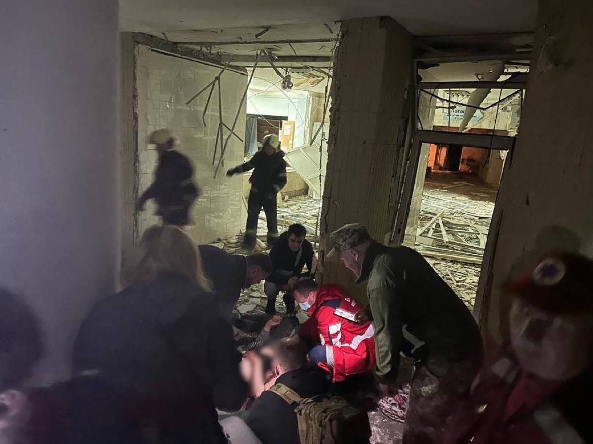 Последствия обстрела Киева. Фото Киевской военной администрации