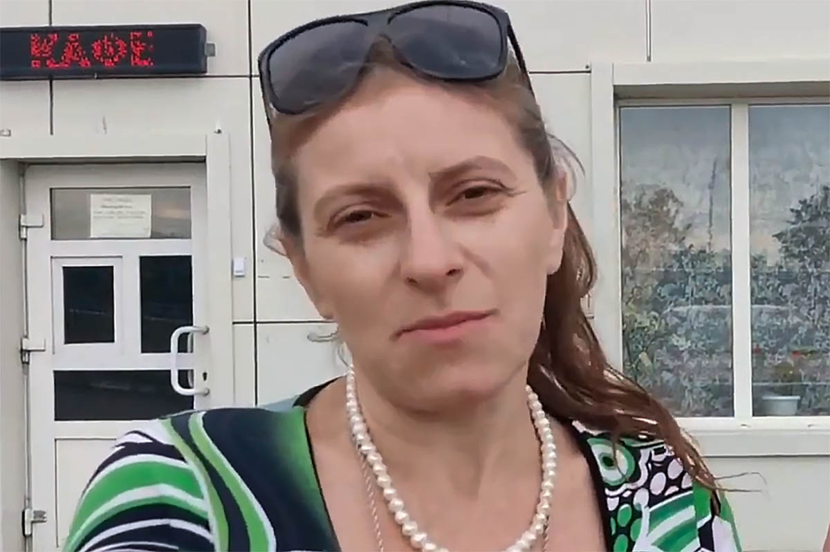 Елену Агафонову, активистку, которая помогала семье, 5 мая признали иноагентом. Скриншот видео YouTube