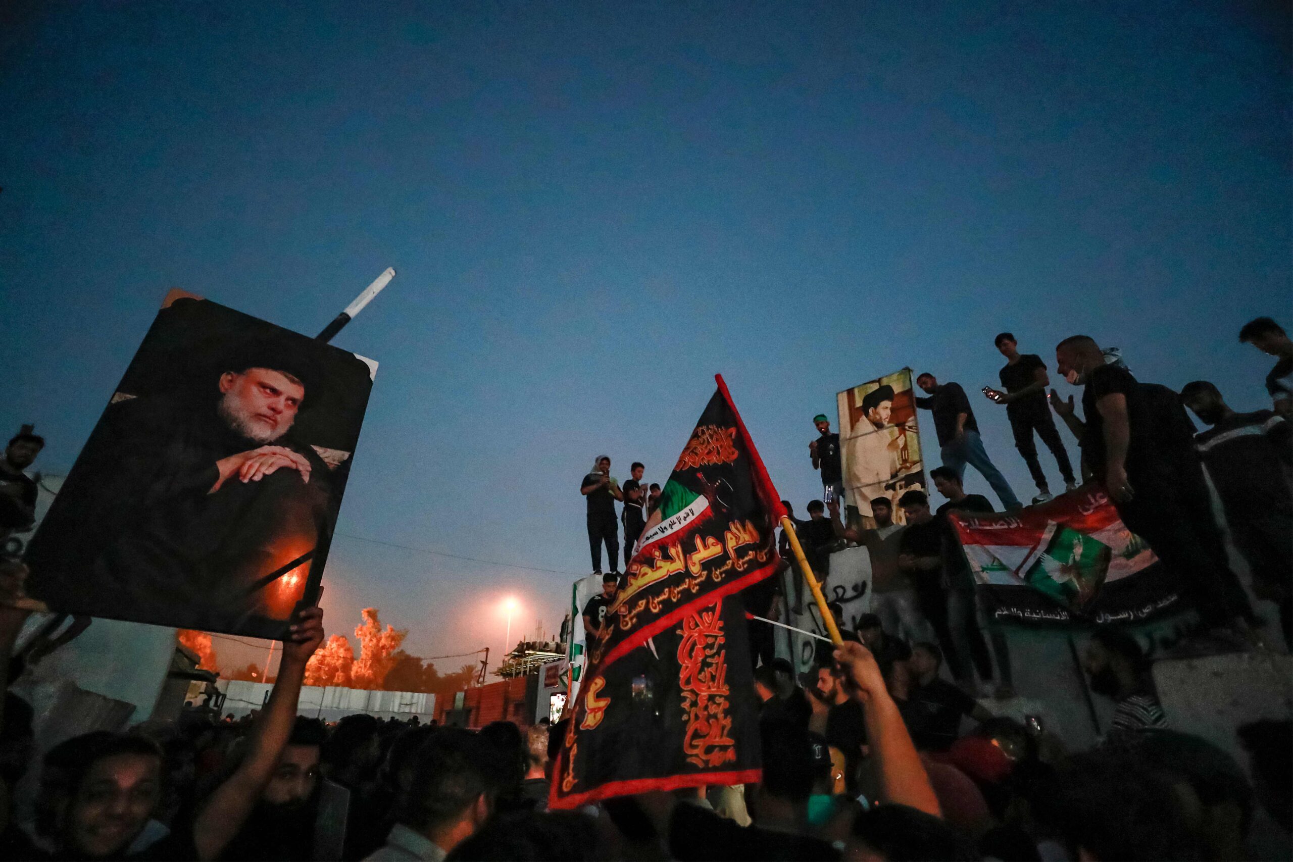 Сторонники Муктады аль-Садра  на акции протеста в Ираке со штурмом посольства Швеции 20 июля 2023 года. Фото AHMAD AL-RUBAYE / AFP / Scanpix / LETA.