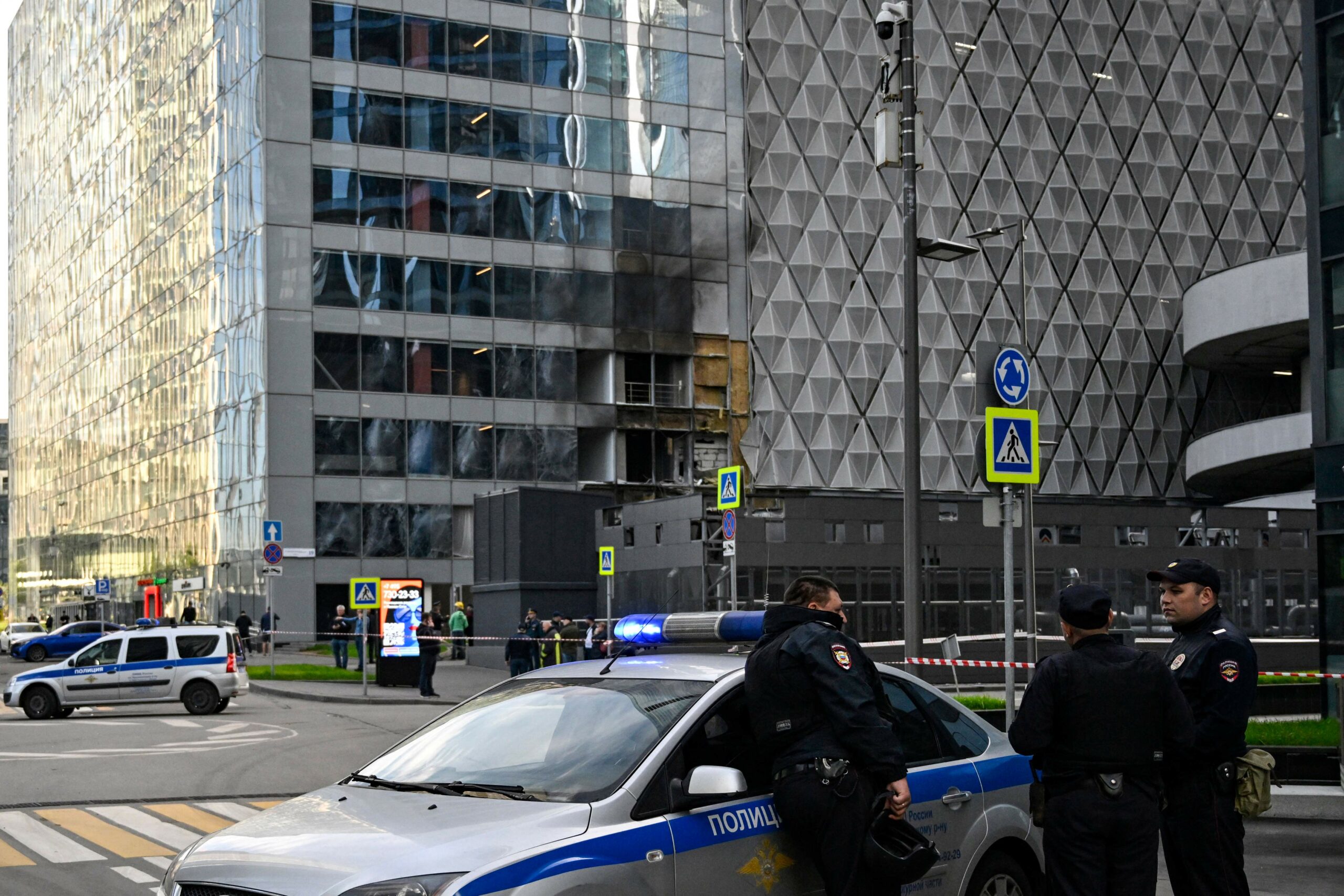 Последствия атаки беспилотников на Москву. Фото EPA/YURI KOCHETKOV/Scanpix/LETA