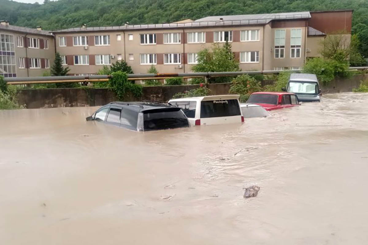 Потоп в Туапсе, Россия. 12 июля 2023 года. Фото TUAPSE/Telegram