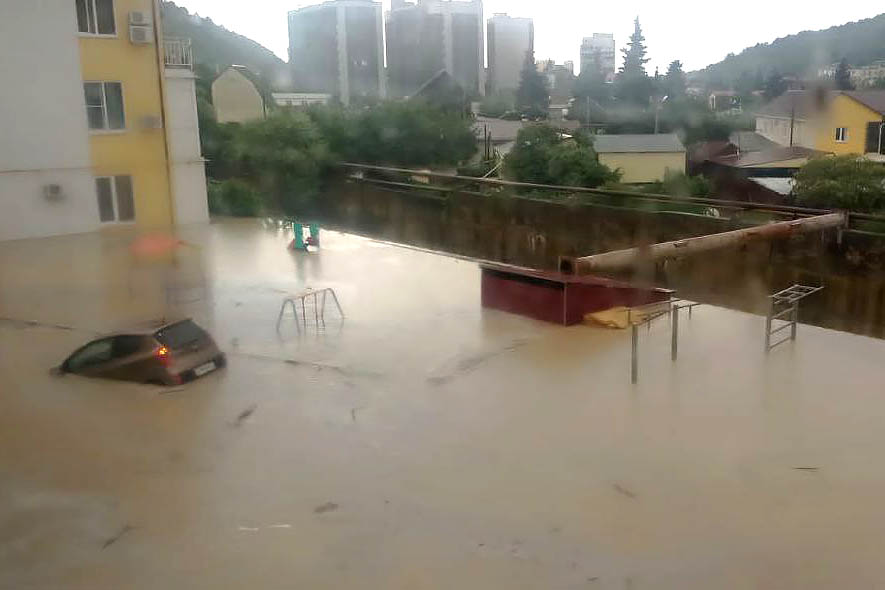 Потоп в Туапсе, Россия. 12 июля 2023 года. Фото TUAPSE/Telegram