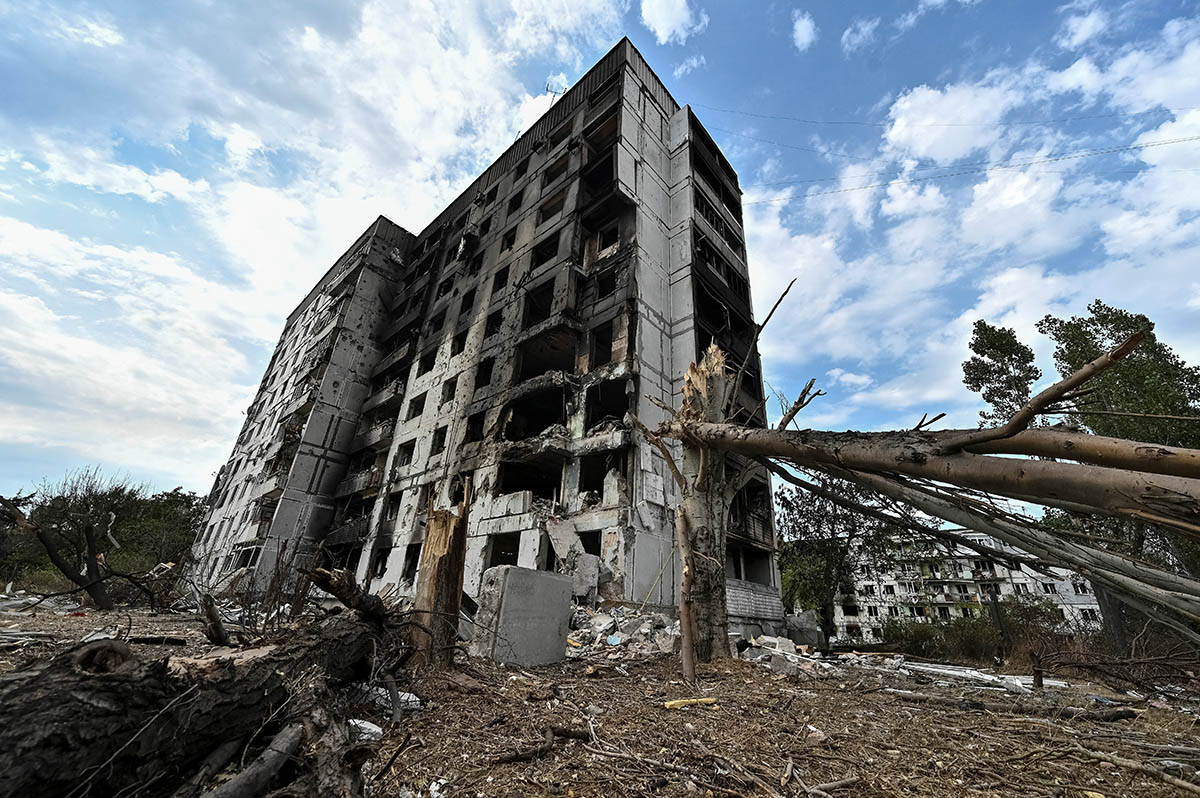 Жилой дом, разрушенный российским ракетным ударом в Орехове, Запорожская область. Фото Stringer/REUTERS/Scanpix/LETA