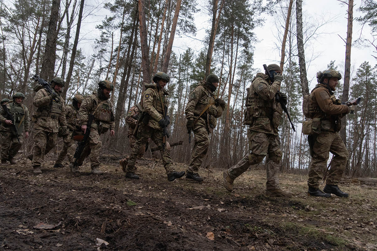 Украинские военнослужащие. Фото Efrem Lukatsky/AP Photo/Scanpix/LETA