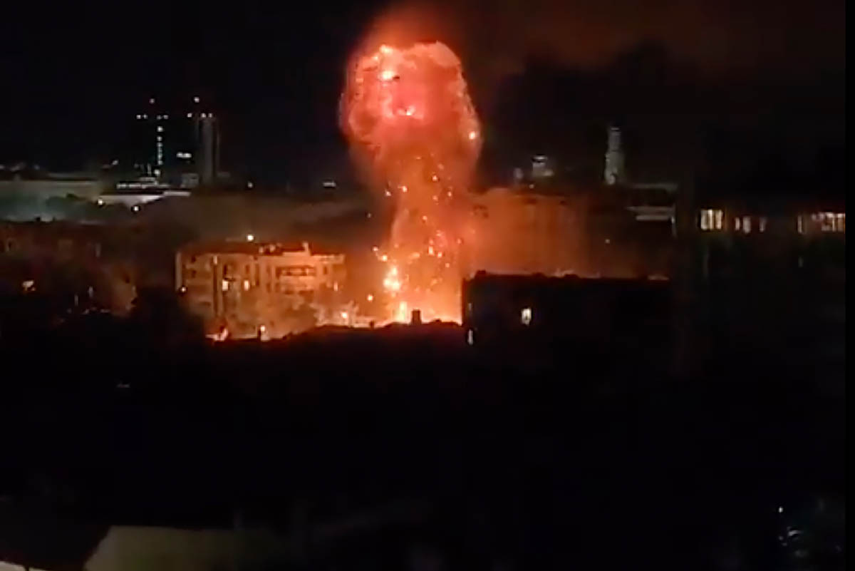Момент взрыва БПЛА в центре Ростова. Скриншот видео Sota Vision