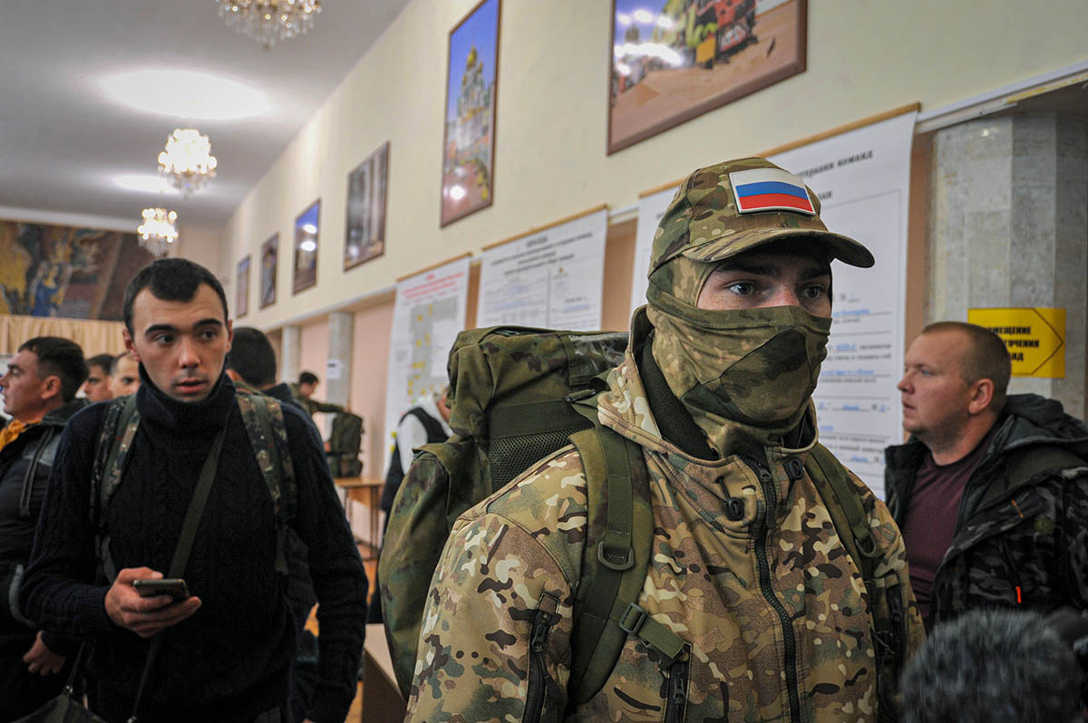 Российские призывники в военкомате в Батайске, Ростовская область. Фото ARKADY BUDNITSKY/EPA/Scanpix/Leta