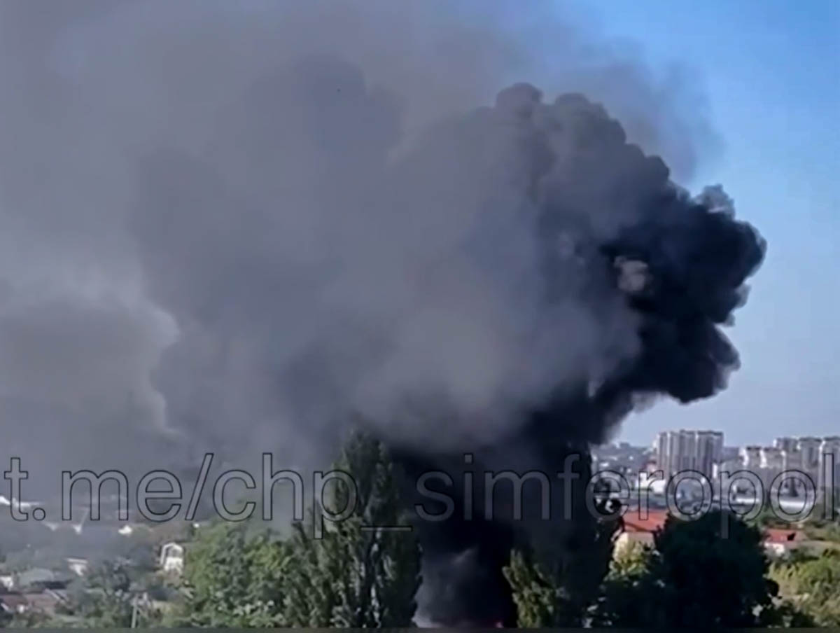 Пожар в военной части в Симферополе 9 сентября 2023 года. Фото Telegram-канал «ЧП Симферополь».
