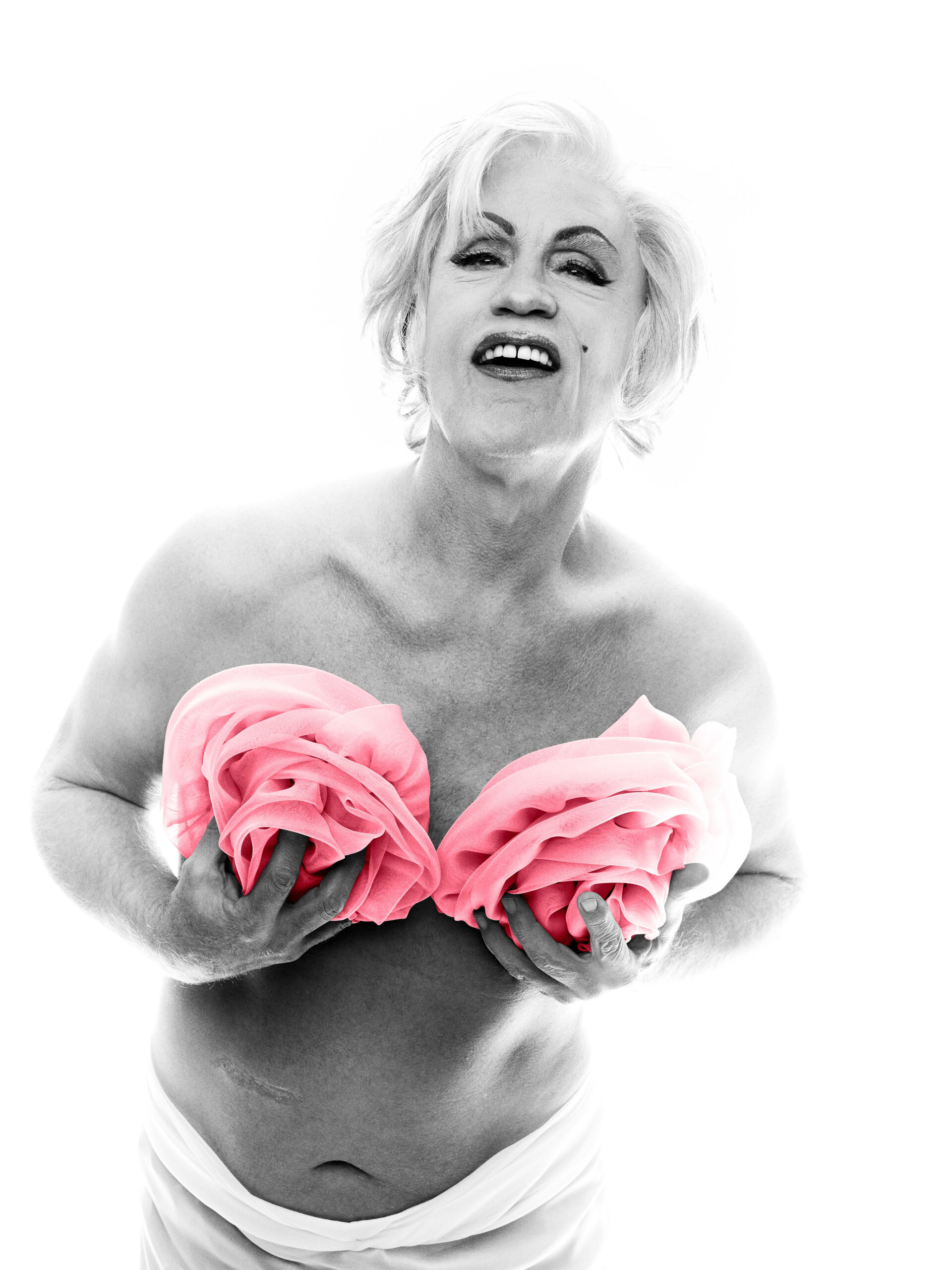 Bert Stern / Marilyn in Pink Roses (from The Last Session, 1962). 2014. Фото Sandro Miller / Courtesy Gallery FIFTY ONE Antwerp
