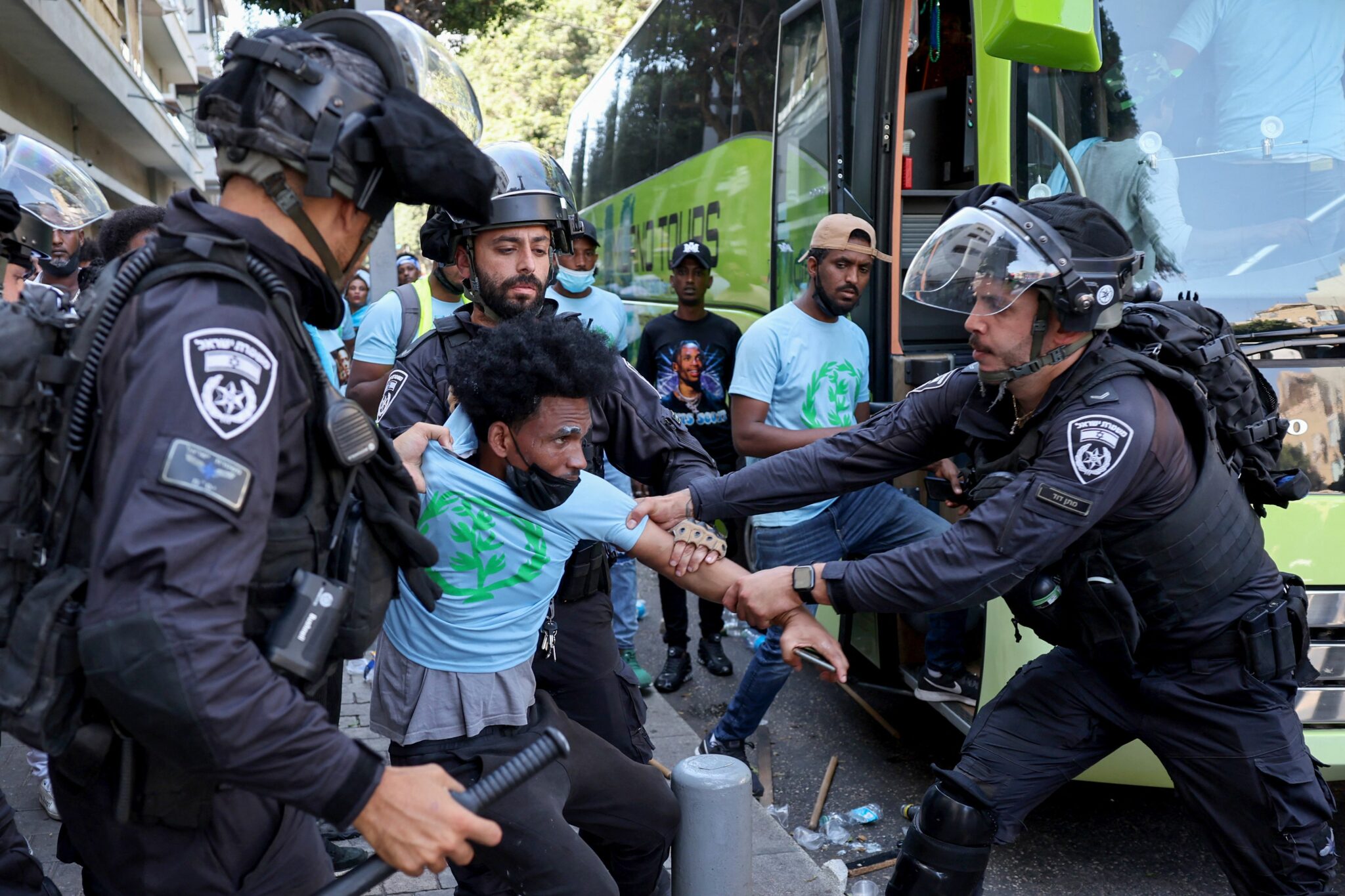 Столкновения между полицией Израиля и эритрейскими беженцами 2 сентября 2023 года в Тель-Авиве. Фото Jack Guez / AFP / Scanpix / LETA.
