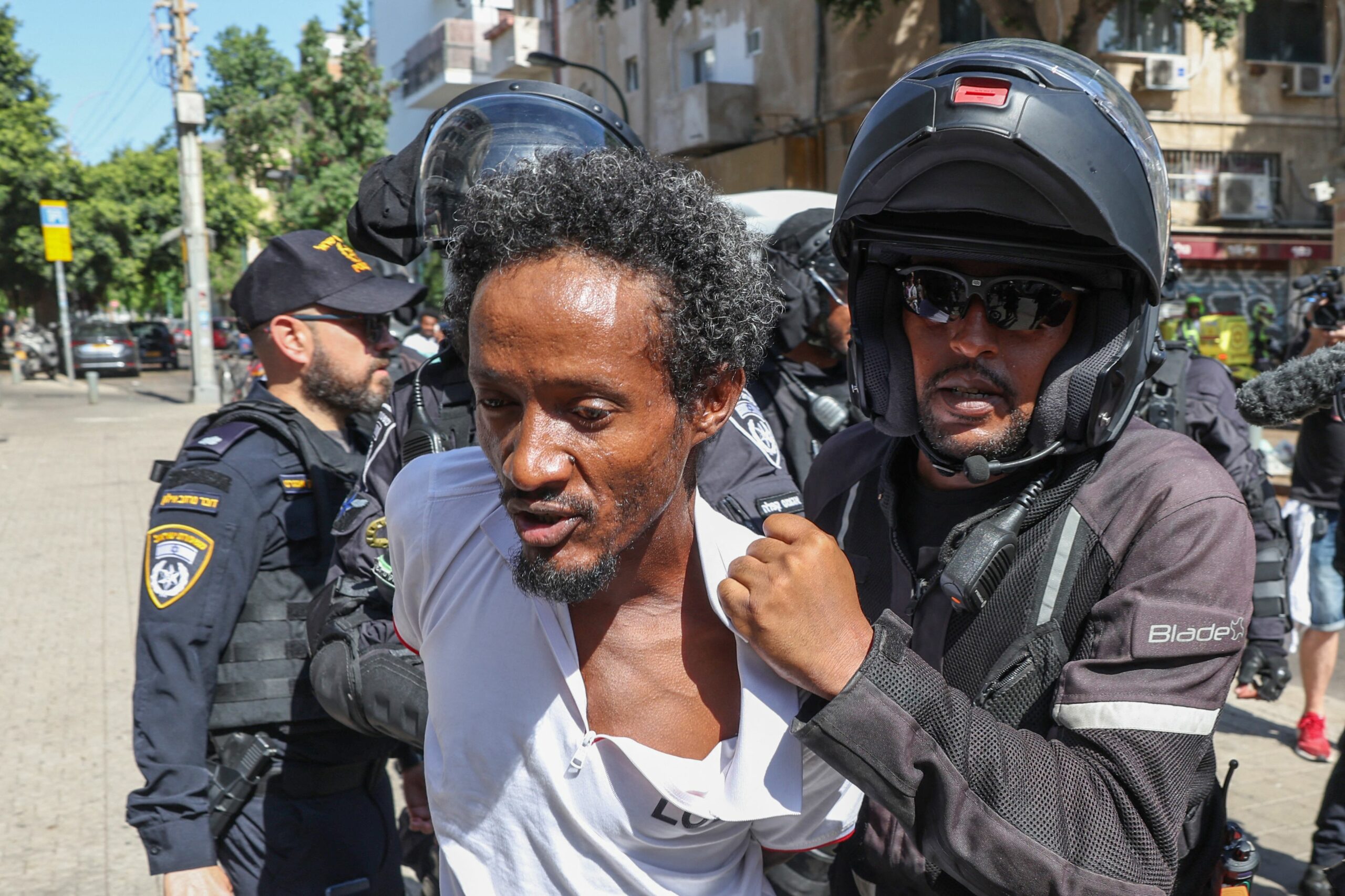Столкновения между полицией Израиля и эритрейскими беженцами 2 сентября 2023 года в Тель-Авиве. Фото Jack Guez / AFP / Scanpix / LETA.