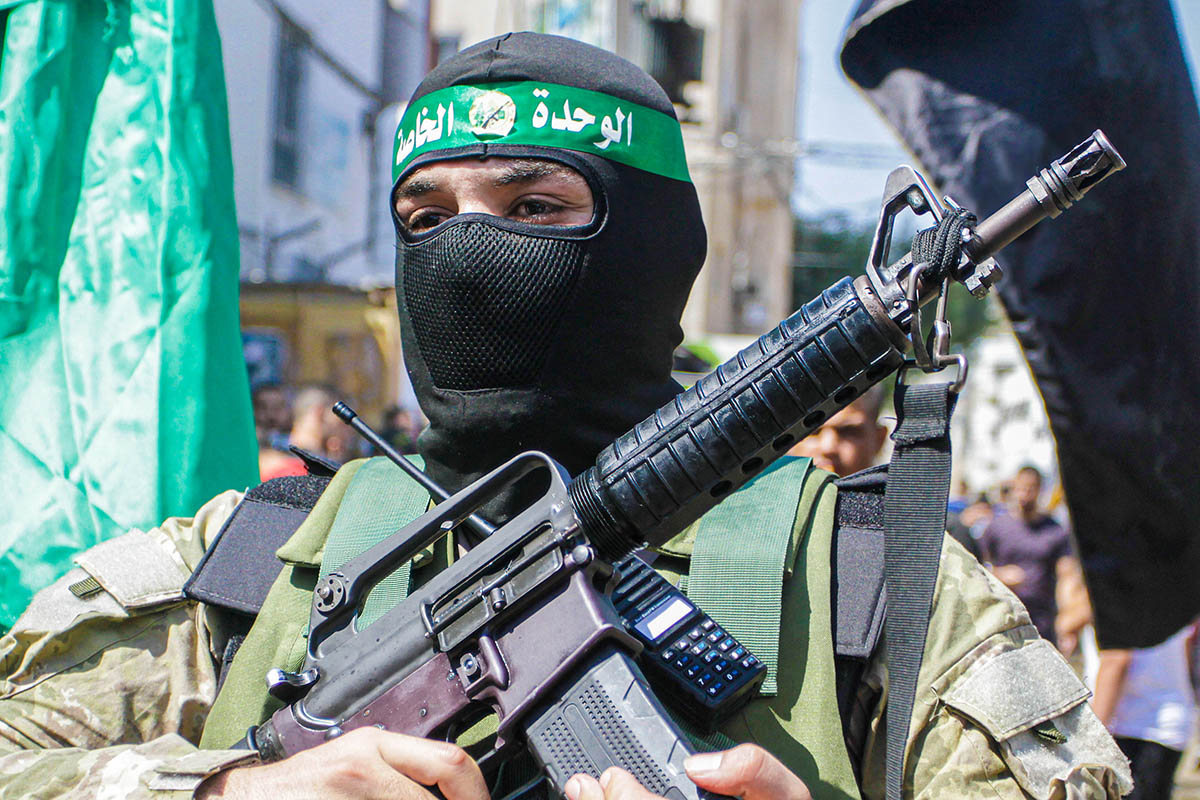 Боевик ХАМАС в маске. Фото Nasser Ishtayeh/ZUMA Press Wire/Scanpix/LETA