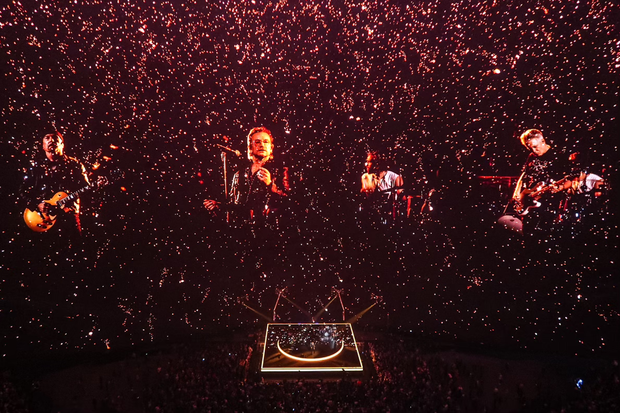 Группа U2 выступила внутри сферического центра MSG Sphere в Лас-Вегасе. Фото Amiee Stubbs/imageSPACE via ZUMA Press Wire/Scanpix/Leta