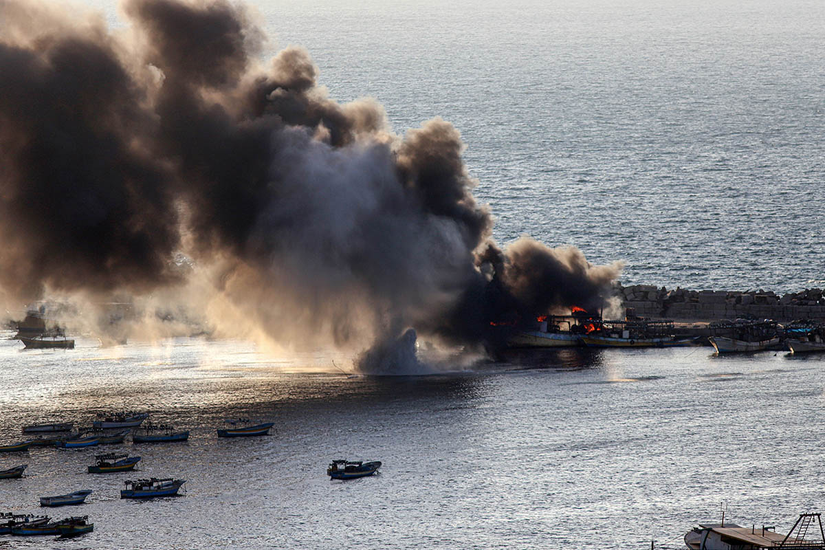 Последствия удара Израиля по порту города Газа, 10 октября 2023 года. Фото Rizek Abdeljawad/ZUMA Press/Scanpix/LETA