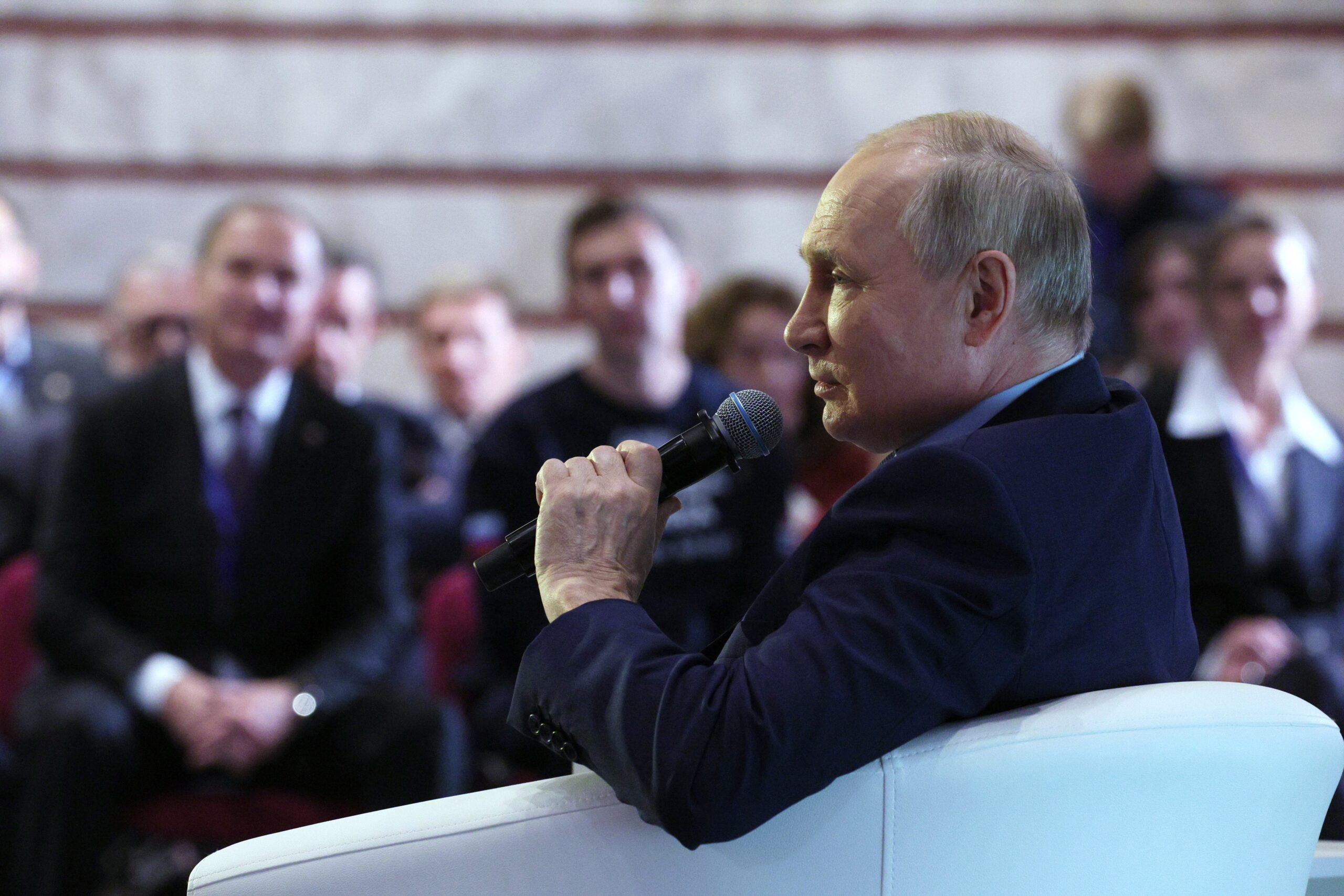 Владимир Путин на встрече с членами Общественной палаты 3 ноября 2023 года. Фото EPA/GAVRIIL GRIGOROV/SPUTNIK/KREMLIN POOL MANDATORY CREDIT / Scanpix/LETA.