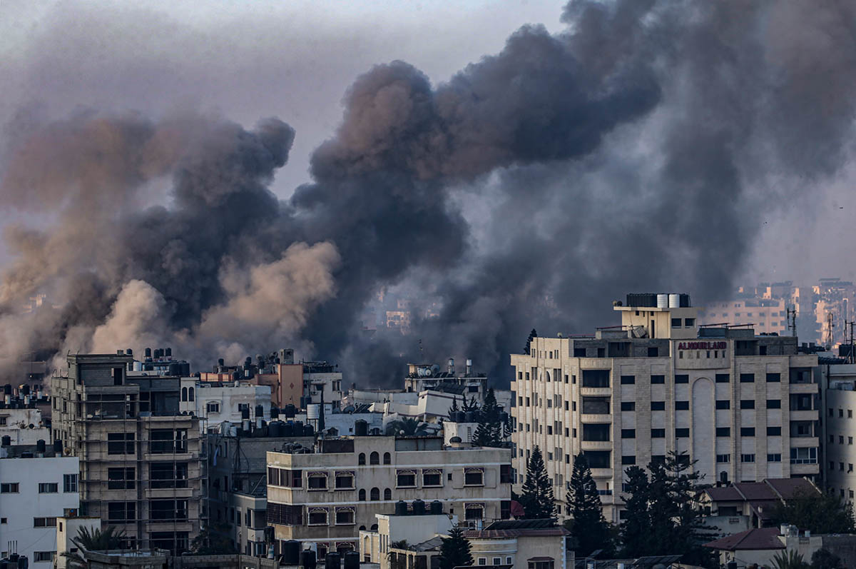 Израильский авиаудар по северной части сектора Газа, 9 ноября 2023 года. Фото MOHAMMED SABER/EPA/Scanpix/LETA