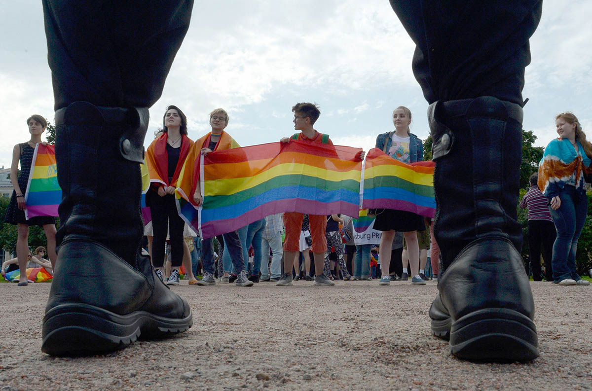 ЛГБТ-активисты в Санкт-Петербурге, 12 августа 2017 года. Фото OLGA MALTSEVA/AFP/Scanpix/Leta