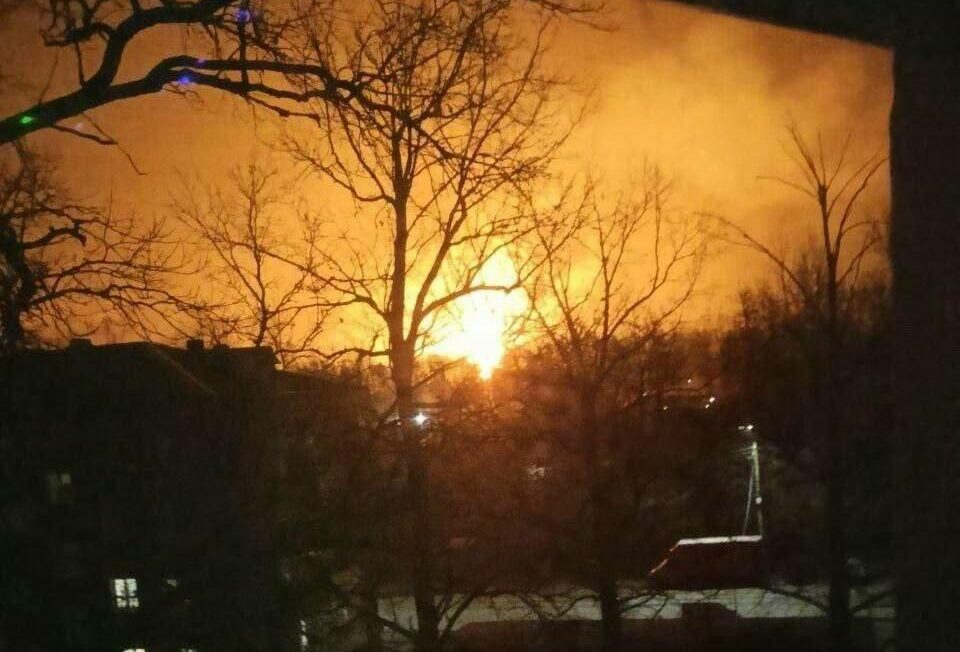 Пожар на Котовском пороховом заводе в Тамбове. Фото t.me/stranaua