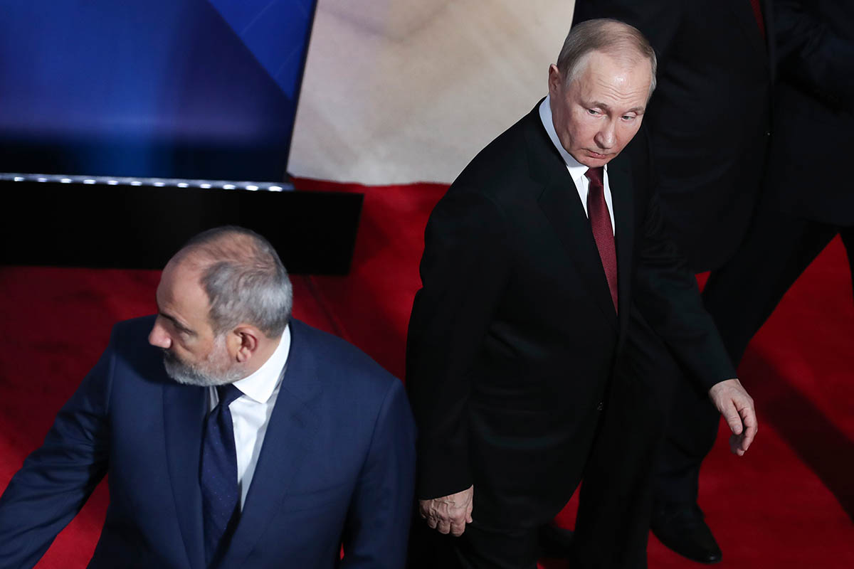 Никол Пашинян и Владимир Путин на саммите ОДКБ в Ереване, 23 ноября 2022 года. Фото Vahram Baghdasaryan/AP/Scanpix/LETA