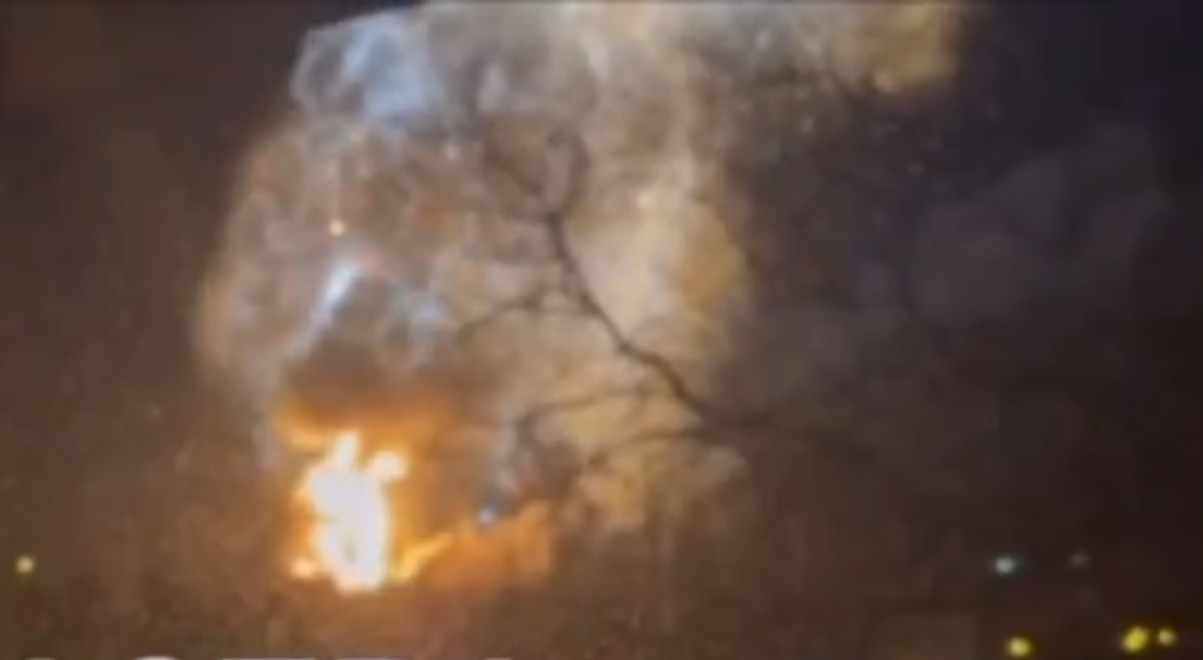 Взрыв в порту Феодосии в ночь на 26 декабря. Скриншот из видео телеграм-канала Astra