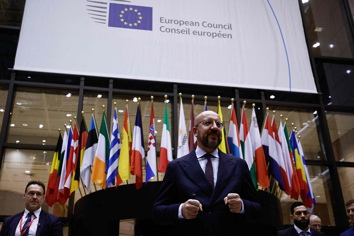 Президент Европейского совета Шарль Мишель в конце первого дня саммита ЕС в Брюсселе, 14 декабря 2023 года. Фото Kenzo TRIBOUILLARD/AFP/Scanpix/LETA