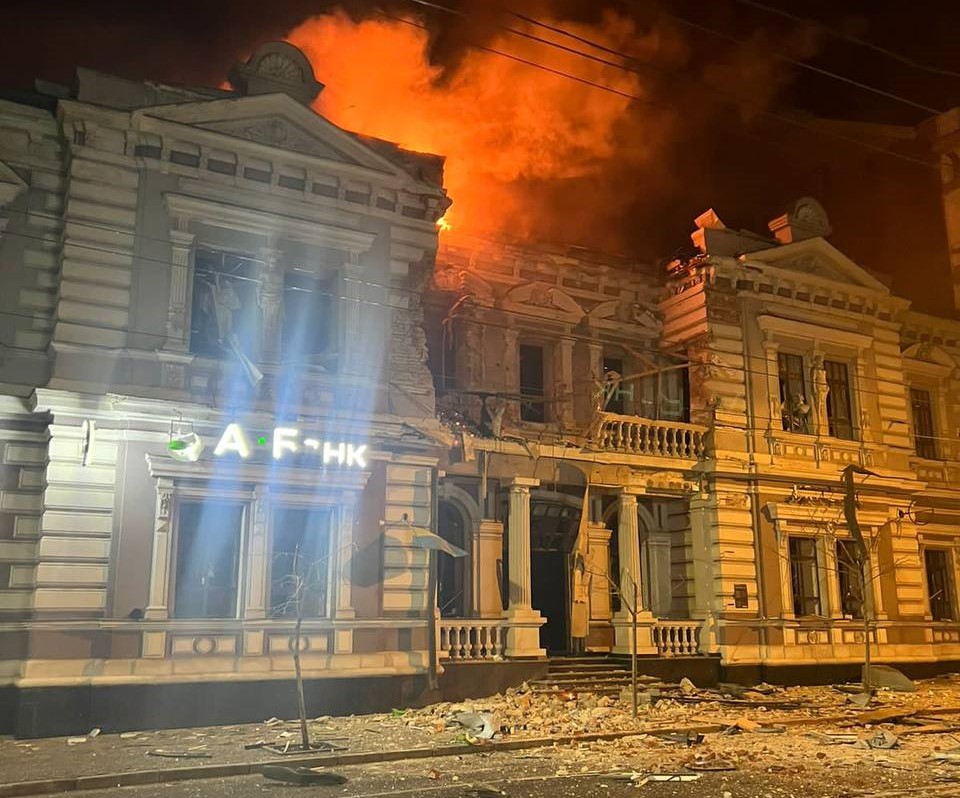 Последствия удара по Харькову 30-31 декабря. Фото из телеграм-канала Олега Синегубова.