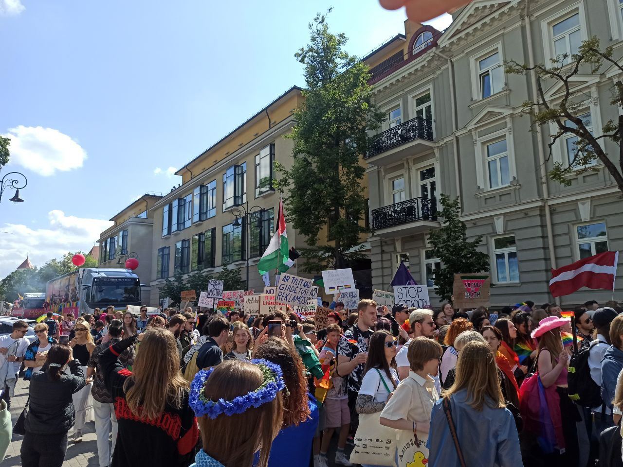 ЛГБТ+ Прайд в Вильнюсе 8 июня 2024 года. Фото Spektr.Press