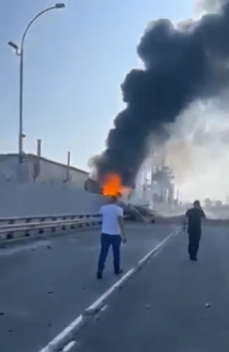 Видео последствий удара по Киевской ГЭС. Кадр видео, опубликованного в украинских телеграм-каналах