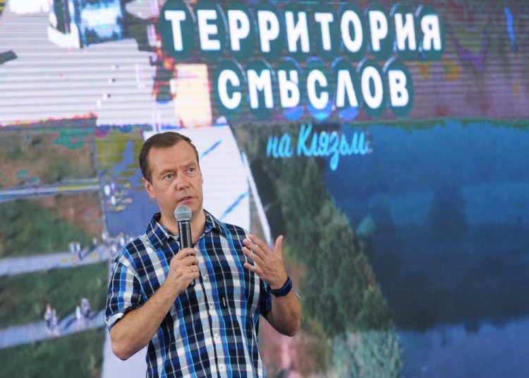 По мнению экспертов, в последние месяцы Медведев тянет свою партию вниз. Фото: Sputnik / Scanpix