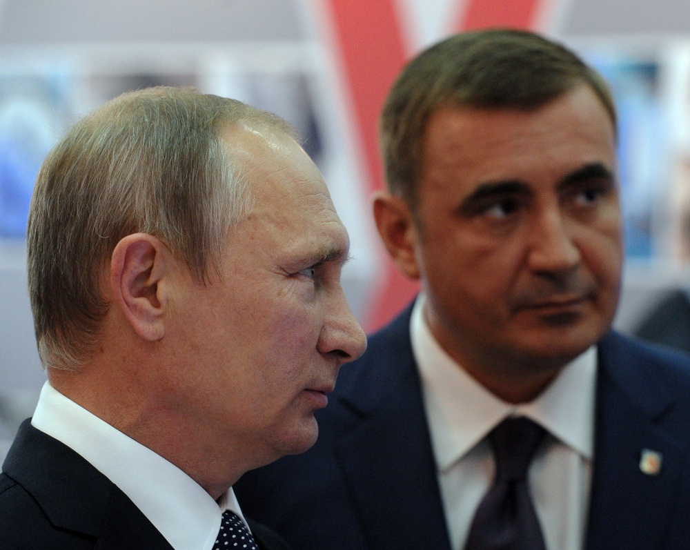 Владимир Путин и Алексей Дюмин. Фото Sputnik/Scanpix