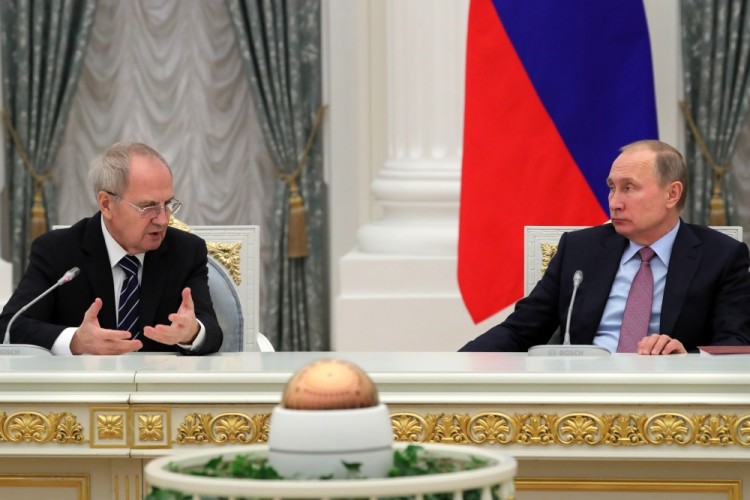 Председатель КС РФ Валерий Зорькин (слева) и президент Владимир Путин. Фото: Sputnik / Scanpix